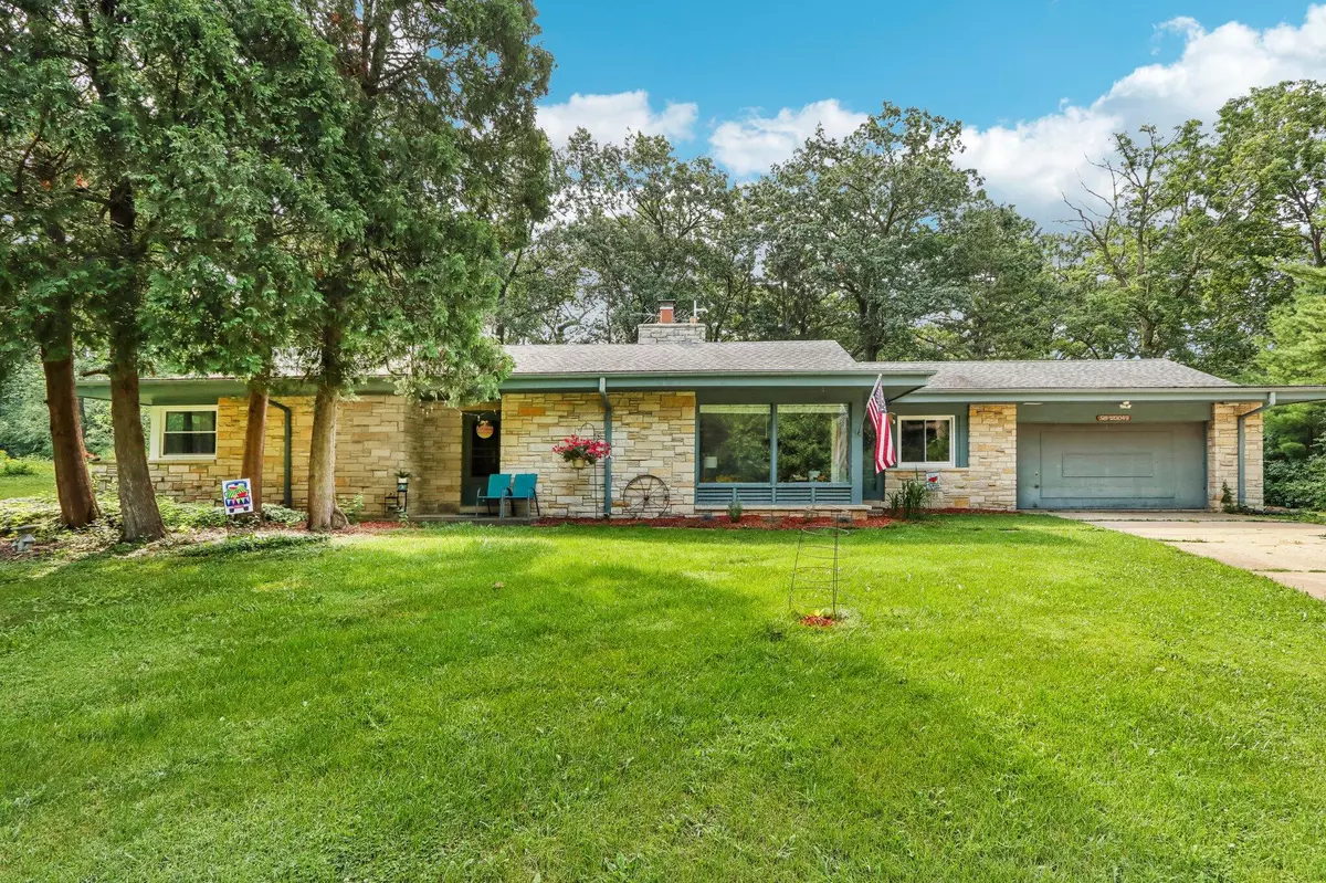 Muskego, WI 53150,S81W13049 Hi View Dr