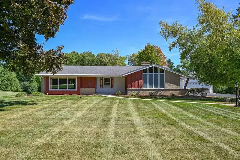 Mequon, WI 53097,11722 N Solar Ave