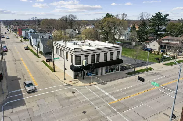 1700 N Main St, Racine, WI 53402