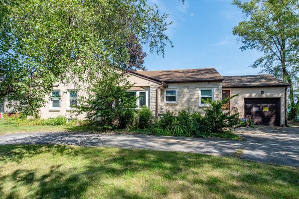 865 Sheridan Rd, Somers, WI 53140