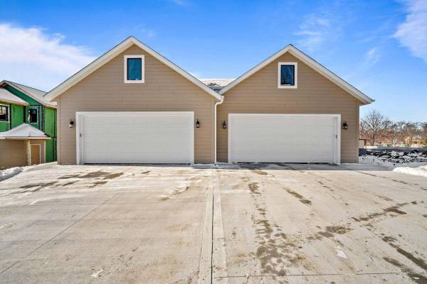 2935 N 186th St, Brookfield, WI 53045