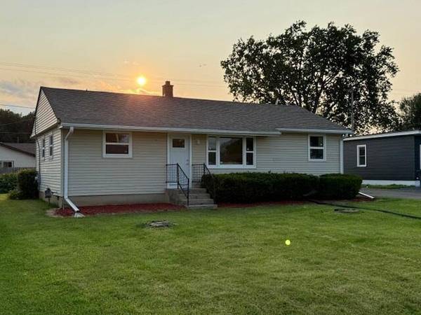 6322 247th Ave, Paddock Lake, WI 53168