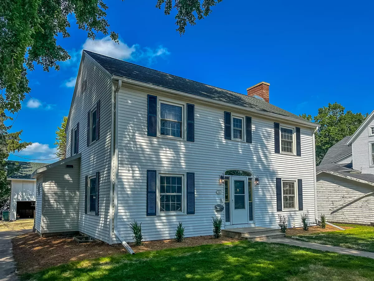 Waupun, WI 53963,418 E Brown St