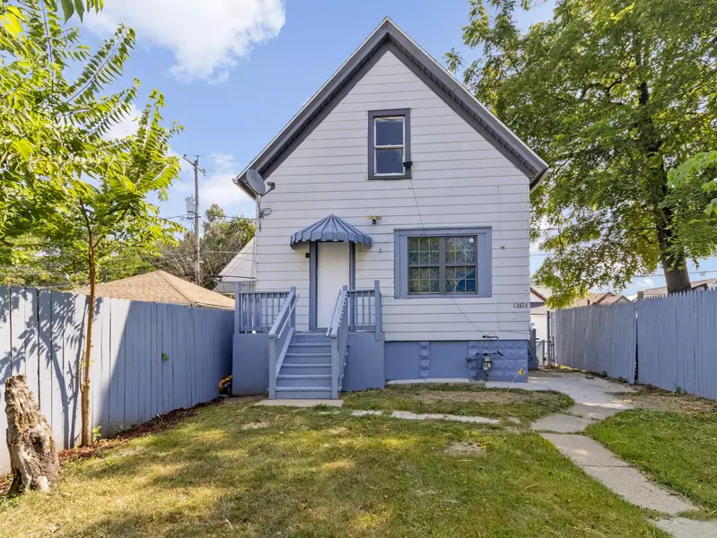 1962 S 12th St, Milwaukee, WI 53204