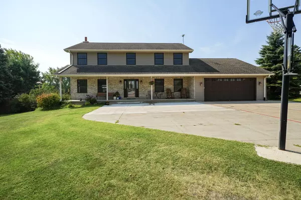 3175 Stephan Rd, Caledonia, WI 53402