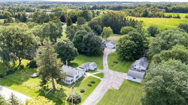 2647 Mayfield Rd,  Polk,  WI 53076