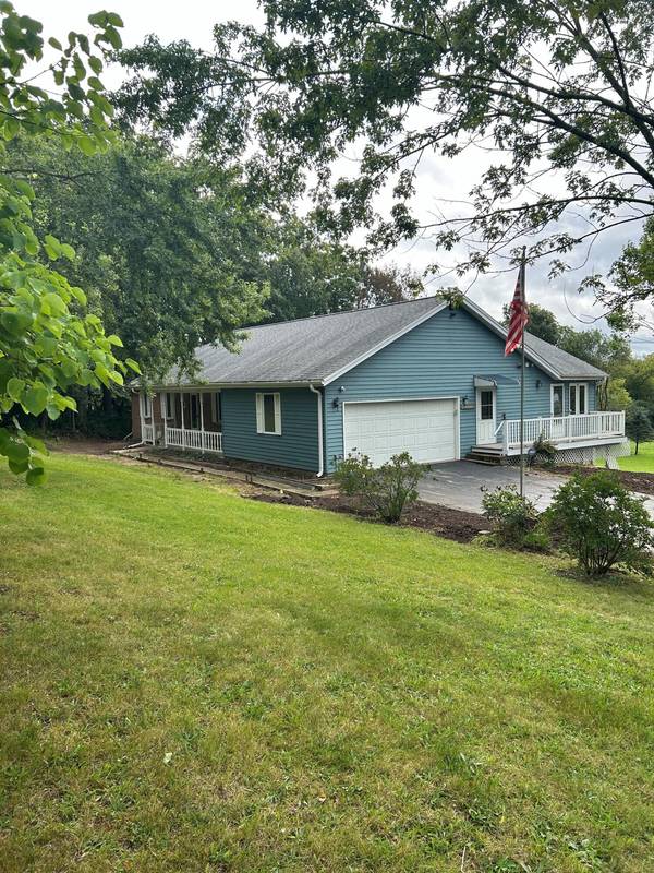 S47W22285 Lawnsdale Rd, Waukesha, WI 53189