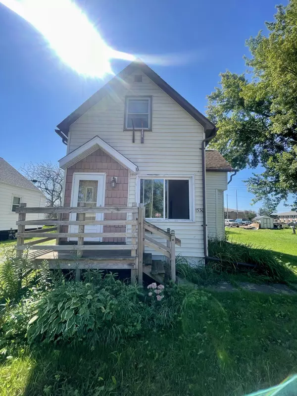 1530 N 28th St, Superior, WI 54880