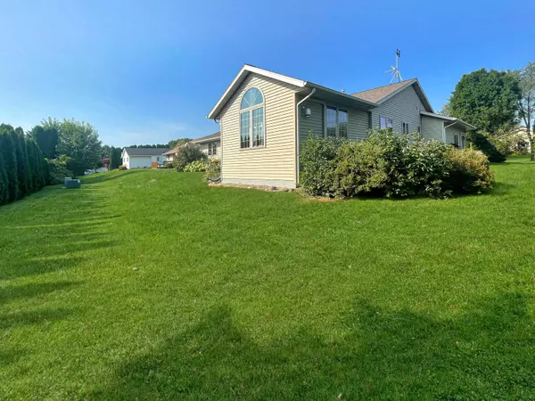 Sheboygan, WI 53081,4917 Grey Fox Dr