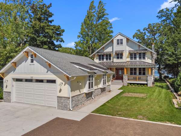 200 West Park Dr, Twin Lakes, WI 53181