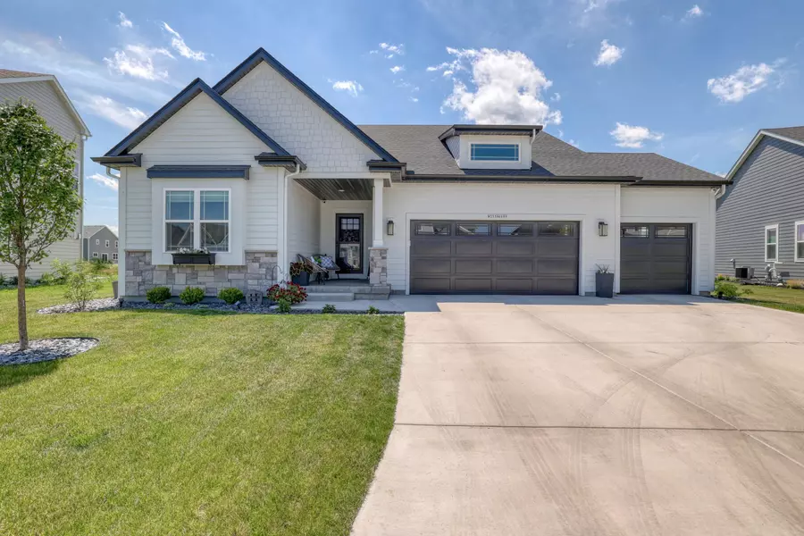 W253N6689 Aspen Ln, Sussex, WI 53089