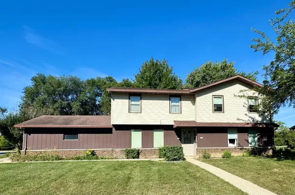 7573 S 75th St Unit 7577, Franklin, WI 53132