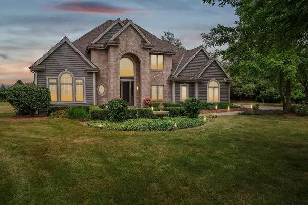 Mequon, WI 53092,4432 W Squire Rd