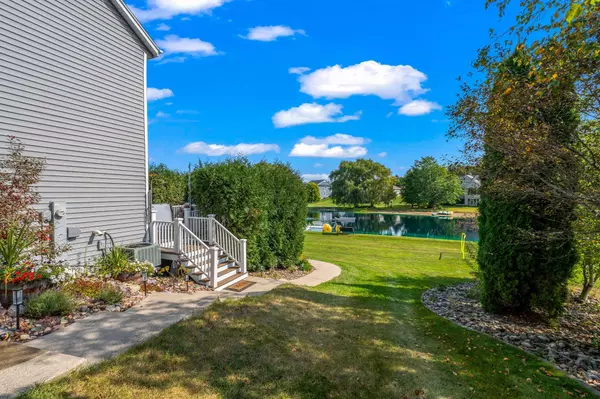 Dousman, WI 53118,550 W Red Pine Cir