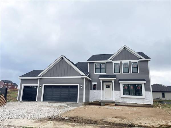 W207N5747 Muirfield Dr, Menomonee Falls, WI 53051