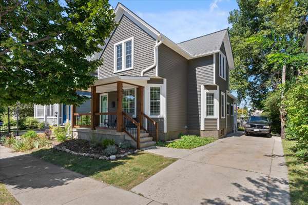 118 E Van Buren St, Port Washington, WI 53074