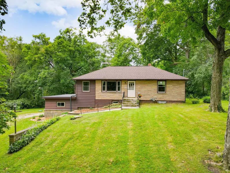 N5261 Watertown Rd, Aztalan, WI 53549