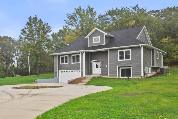 N7374 Lorwood Dr, Whitewater, WI 53190