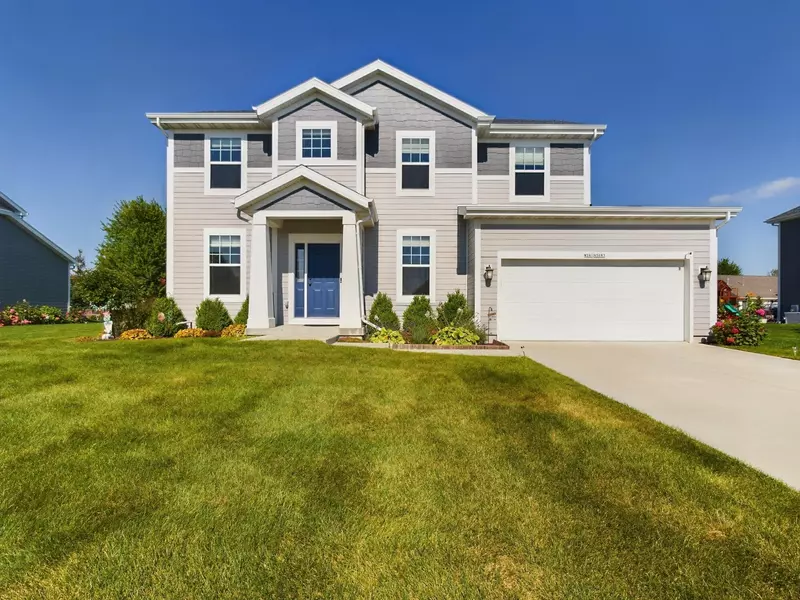 W241N5683 Maple Grove Ln, Sussex, WI 53089