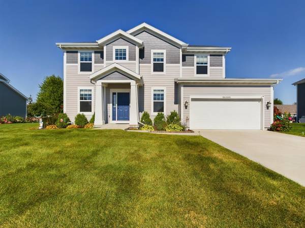 W241N5683 Maple Grove Ln, Sussex, WI 53089