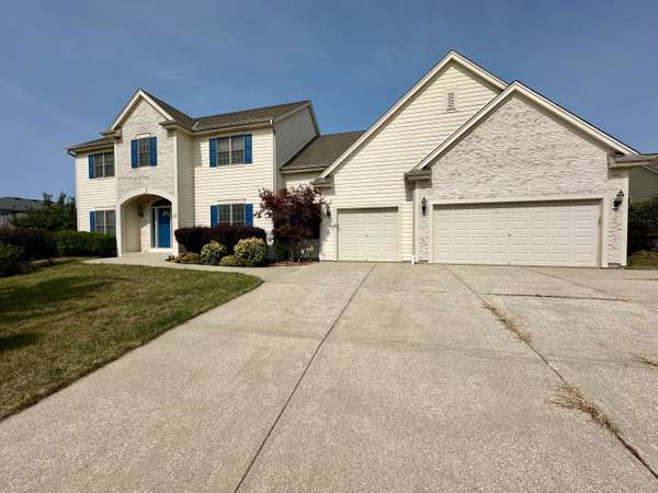 3918 Oakmont Trl, Waukesha, WI 53188