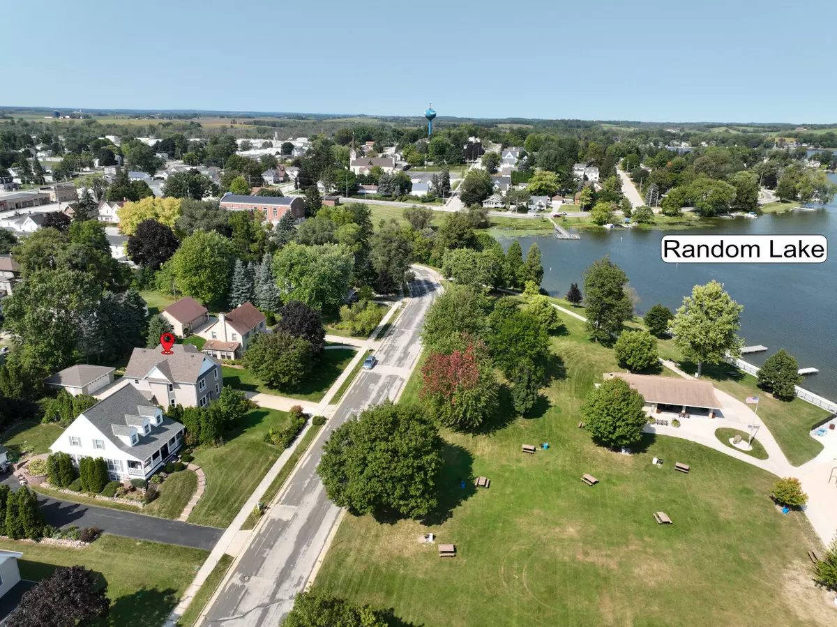 Random Lake, WI 53075,63 Russell Dr