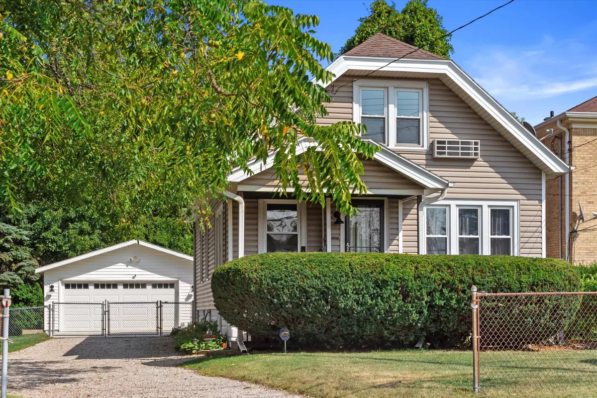 Saint Francis, WI 53235,4028 S Kinnickinnic Ave