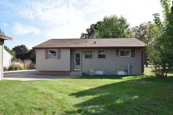 West Bend, WI 53090,2002 Parkfield Dr