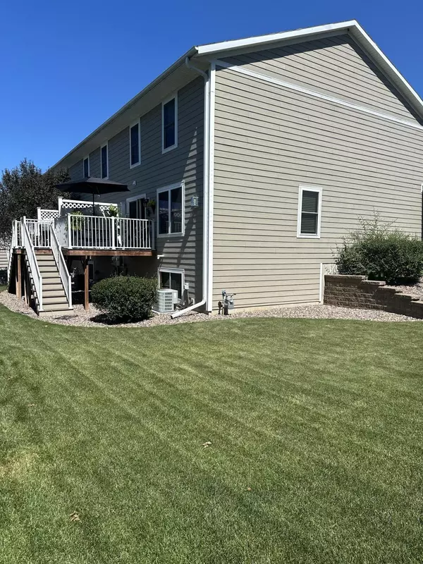 412 Coronado Cir, Onalaska, WI 54650