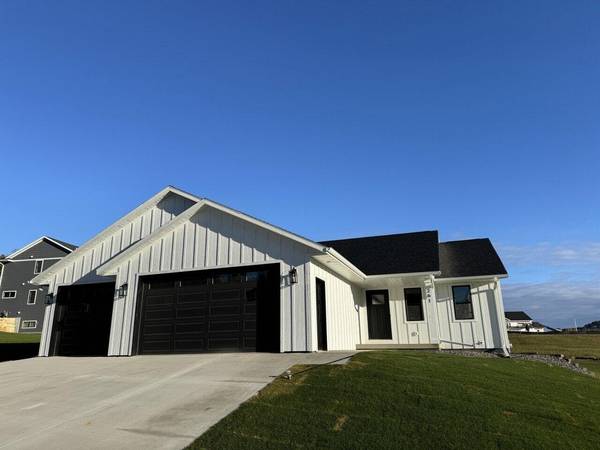 1839 Arches Dr, Holmen, WI 54636