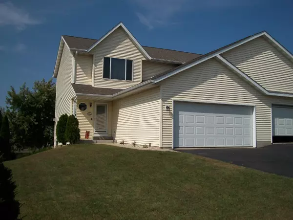 1114 Autumn Dr, West Bend, WI 53090