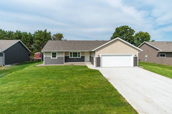 1706 Black Oak Dr, Rockland, WI 54653