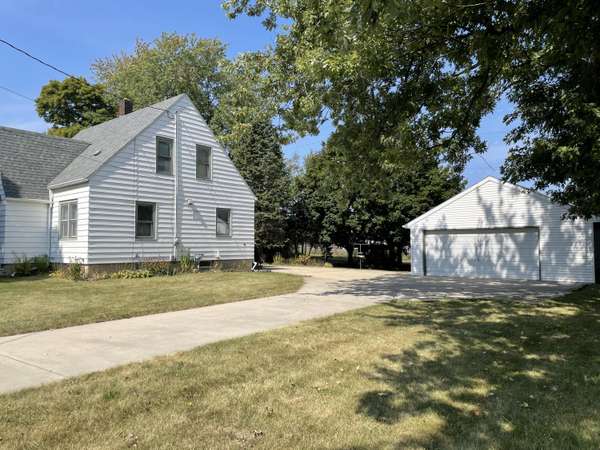 4306 45th St, Kenosha, WI 53144