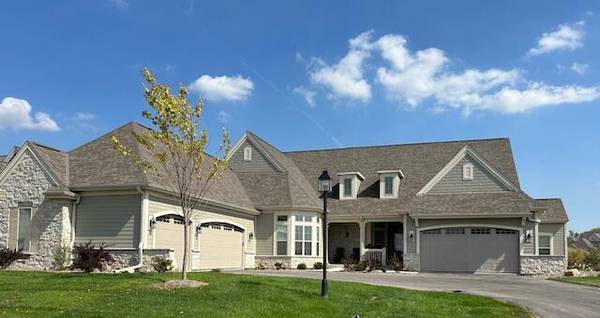 1527 Sandhill Blvd Unit 12D, Hartland, WI 53029