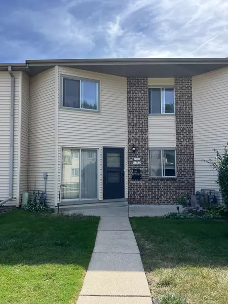 W170N11545 Armada Dr Unit 21-9, Germantown, WI 53022