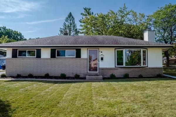 N84W15139 Menomonee Ave, Menomonee Falls, WI 53051