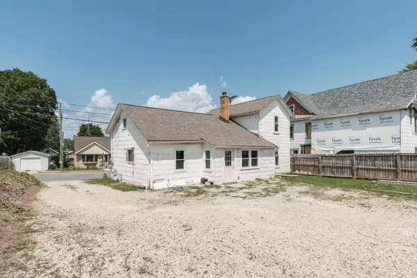 Hustisford, WI 53034,212 W Griffith St