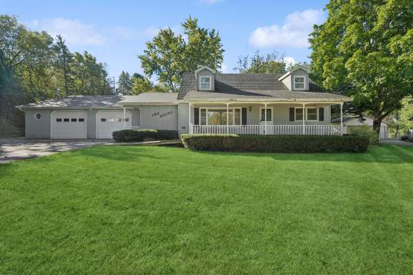 W7423 Creek Rd, Darien, WI 53115