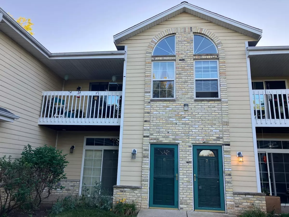 Port Washington, WI 53074,1495 Garay Ln Unit 6