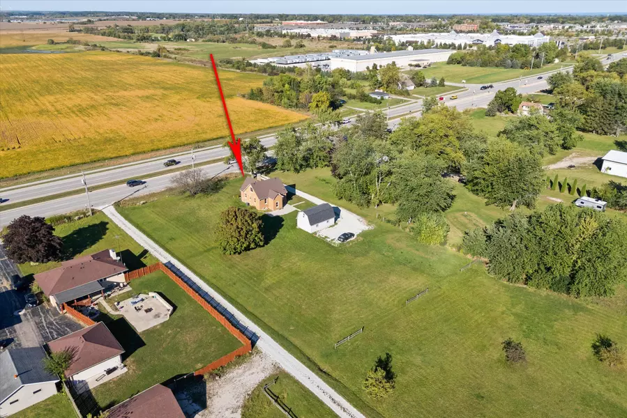 6733 38th St, Somers, WI 53144