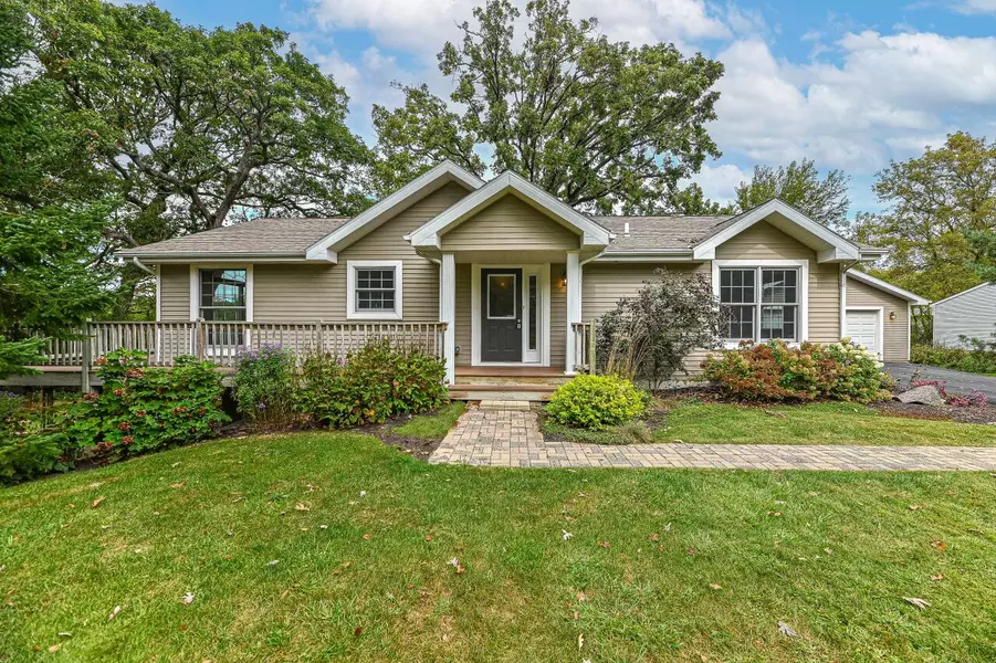 W3833 Lakeview Park Dr, Linn, WI 53147