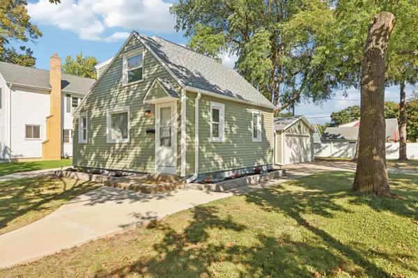 3676 S 89th St, Milwaukee, WI 53228