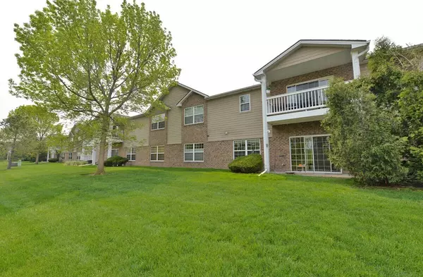 825 Stonefield Dr Unit 103, Mount Pleasant, WI 53406