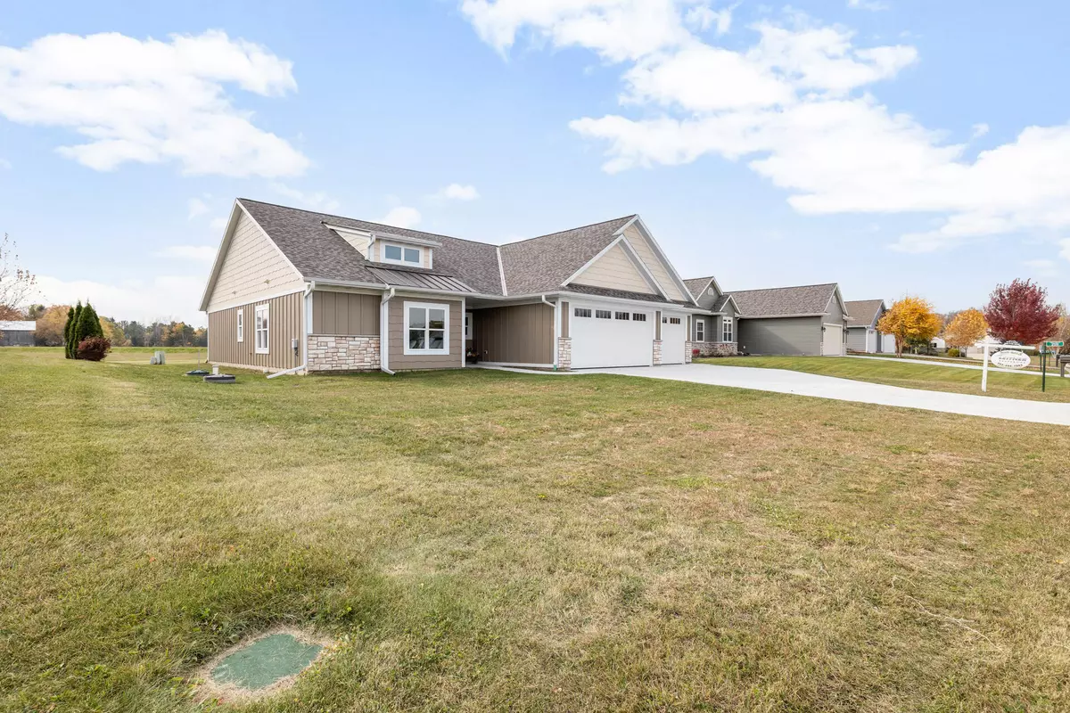 Trenton, WI 53090,2111 Mapledale Dr