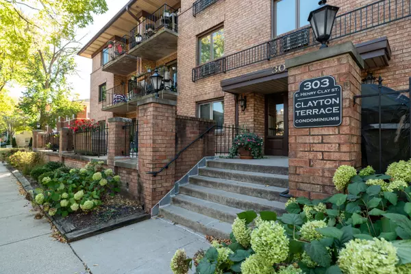 303 E Henry Clay St Unit 205, Whitefish Bay, WI 53217