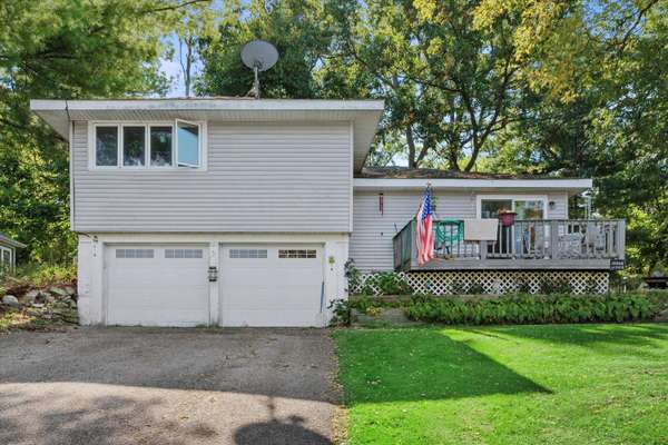 527 Sunset Vale -, Twin Lakes, WI 53181