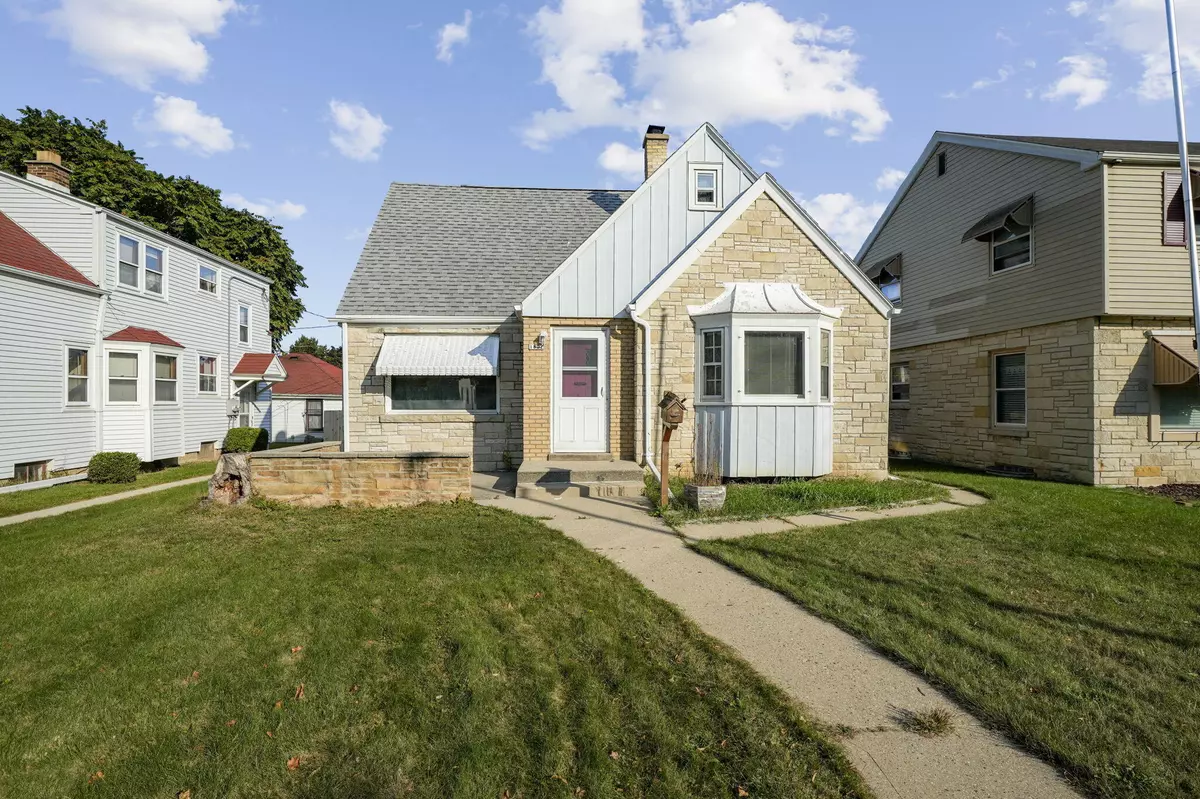 West Milwaukee, WI 53214,1802 S 55th St