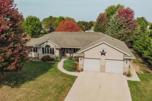 968 River Meadows Dr, Sheboygan Falls, WI 53085