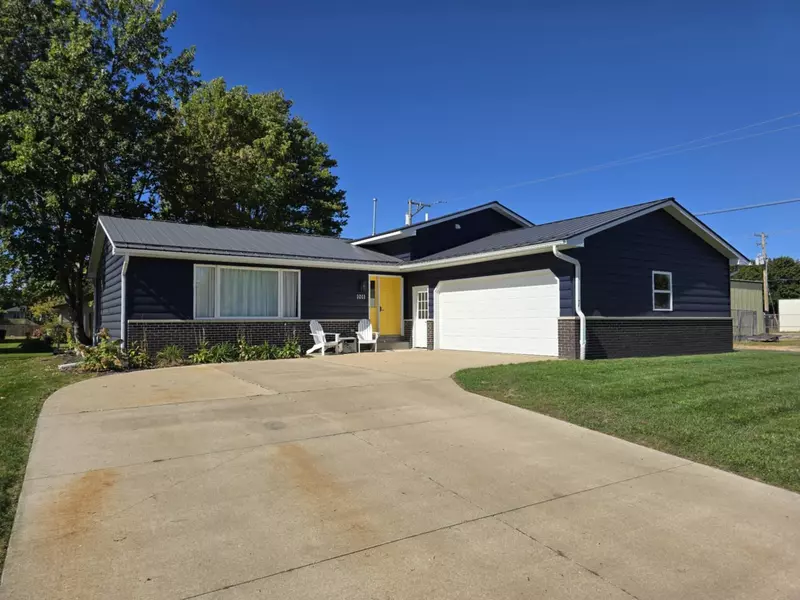 1011 Wisconsin Ave, Tomah, WI 54660