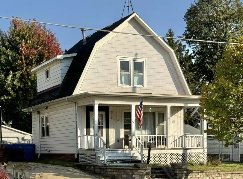 313 S Church St, Watertown, WI 53094